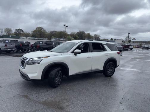 2024 Nissan Pathfinder SV 4WD