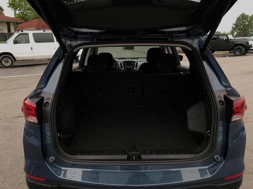 Lakeshore Blue Metallic 2024 Chevrolet Equinox 1LT