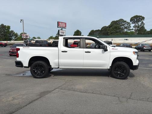 Summit White 2025 Chevrolet Silverado 1500 LT Trail Boss