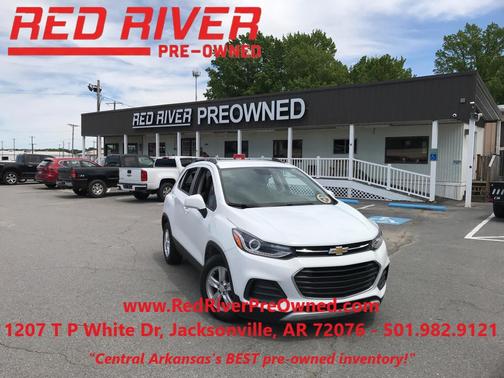 Summit White 2022 Chevrolet Trax LT