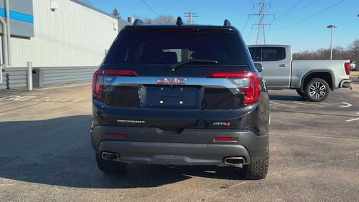 2023 GMC Acadia AT4