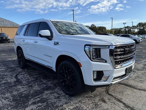 2023 GMC Yukon SLT