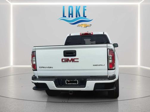 Summit White 2019 GMC Canyon Denali