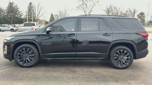 Mosaic Black Metallic 2023 Chevrolet Traverse RS