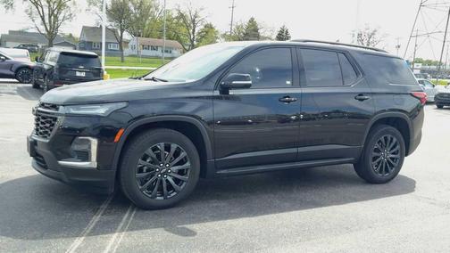 Mosaic Black Metallic 2023 Chevrolet Traverse RS