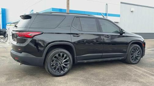 Mosaic Black Metallic 2023 Chevrolet Traverse RS