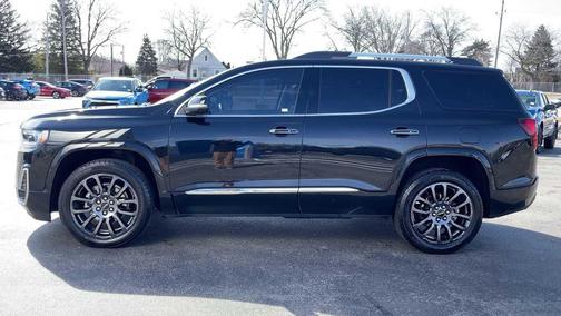 2023 GMC Acadia Denali
