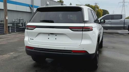 2022 Jeep Grand Cherokee Altitude