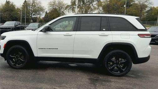 2022 Jeep Grand Cherokee Altitude