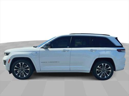 2022 Jeep Grand Cherokee 4xe Overland