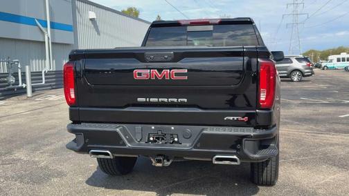 Onyx Black 2023 GMC Sierra 1500 AT4