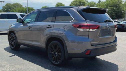 2019 Toyota Highlander SE