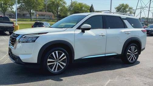 2022 Nissan Pathfinder Platinum 4WD