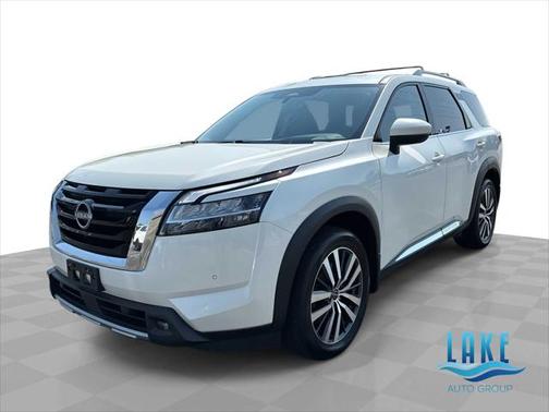 2022 Nissan Pathfinder Platinum 4WD