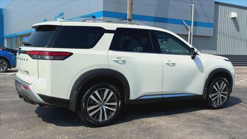 2022 Nissan Pathfinder Platinum 4WD