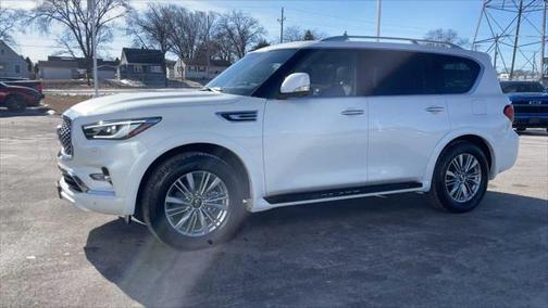 2023 INFINITI QX80 Luxe
