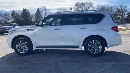 2023 INFINITI QX80 Luxe