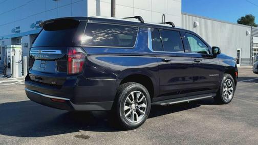2022 Chevrolet Suburban LT