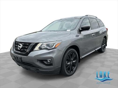 2018 Nissan Pathfinder SL