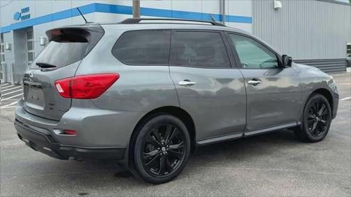 2018 Nissan Pathfinder SL
