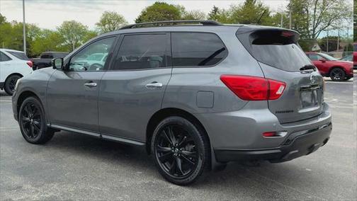 2018 Nissan Pathfinder SL