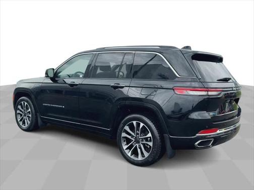 2022 Jeep Grand Cherokee 4xe Overland