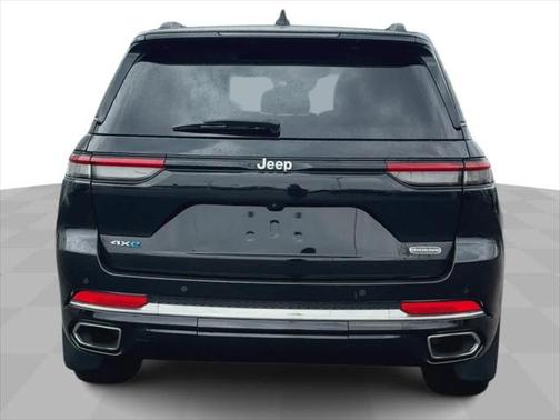 2022 Jeep Grand Cherokee 4xe Overland