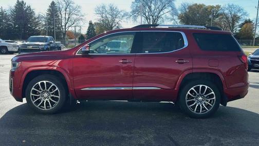 2023 GMC Acadia Denali