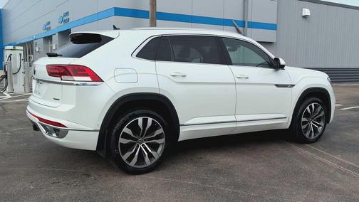 2023 Volkswagen Atlas Cross Sport 3.6L V6 SEL Premium R-Line