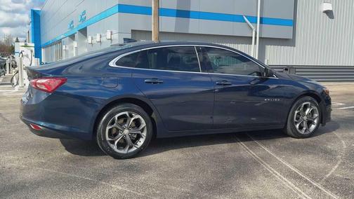 2022 Chevrolet Malibu FWD LT
