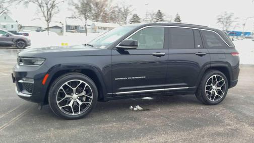 2023 Jeep Grand Cherokee Summit