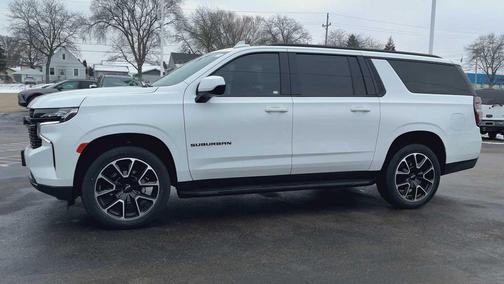 2023 Chevrolet Suburban RST