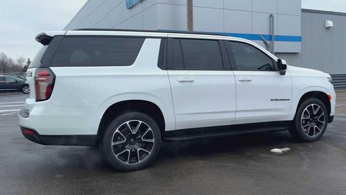 2023 Chevrolet Suburban RST