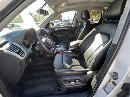 2017 Audi Q5 2.0T Premium Plus