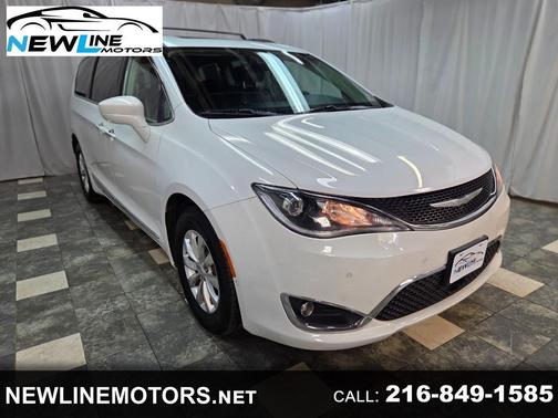 2018 Chrysler Pacifica Touring-L Plus