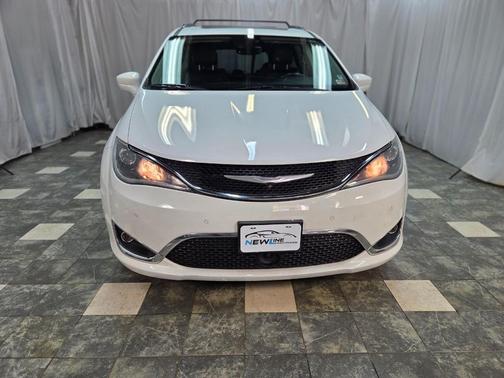 2018 Chrysler Pacifica Touring-L Plus