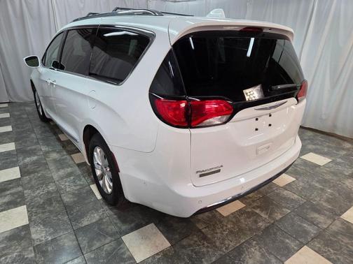 2018 Chrysler Pacifica Touring-L Plus