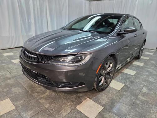2016 Chrysler 200 S