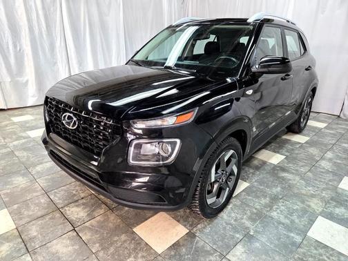 2022 Hyundai VENUE SEL