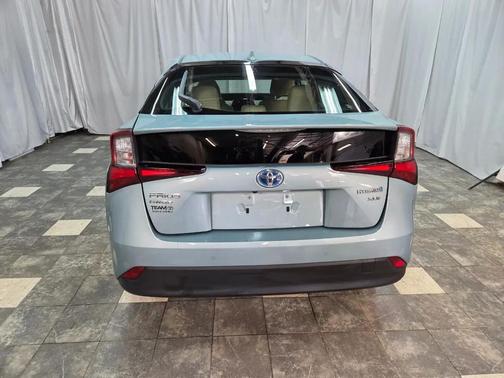 2019 Toyota Prius XLE