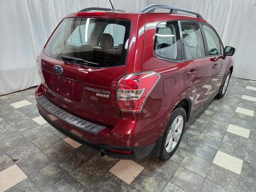 2015 Subaru Forester 2.5i