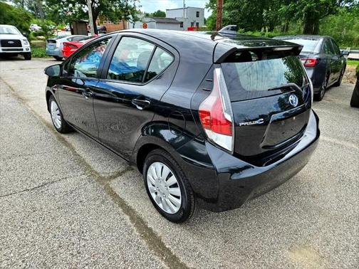 2016 Toyota Prius c Four