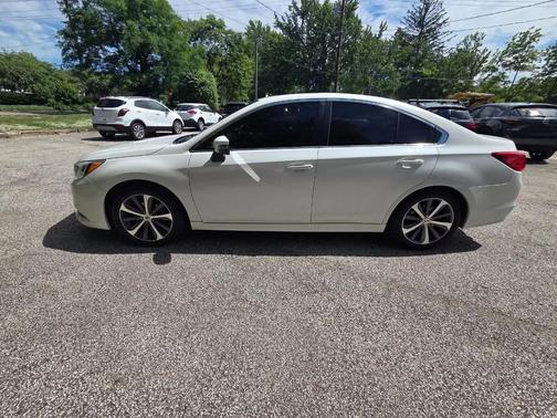 Pearl White 2015 Subaru Legacy Limited