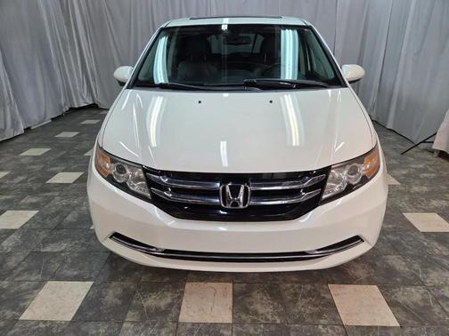White 2015 Honda Odyssey EX-L