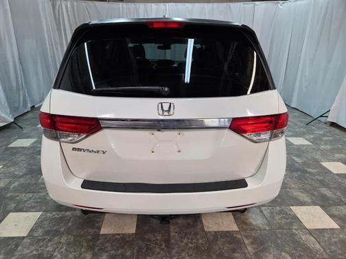 White 2015 Honda Odyssey EX-L