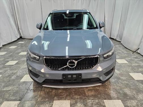 2020 Volvo XC40 T5 Momentum