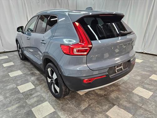 2020 Volvo XC40 T5 Momentum