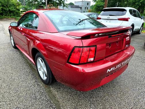 2003 Ford Mustang Base