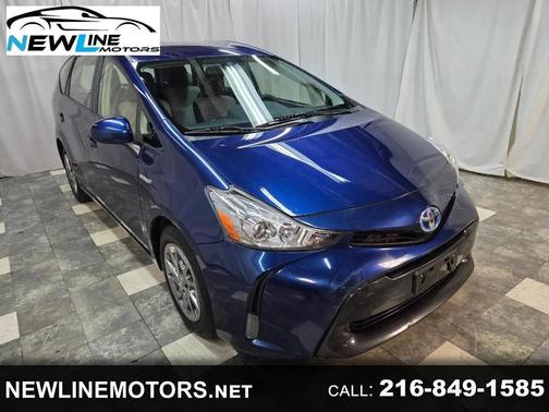 2017 Toyota Prius v Three
