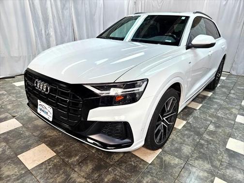 2020 Audi Q8 55 Premium Plus